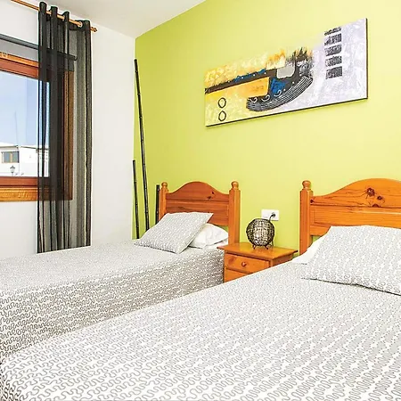 Playa Blanca Sleeps 4 Wifi